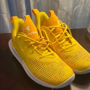 Under Armour Yellow Athletic Shoes Lightweight Knit Mesh
